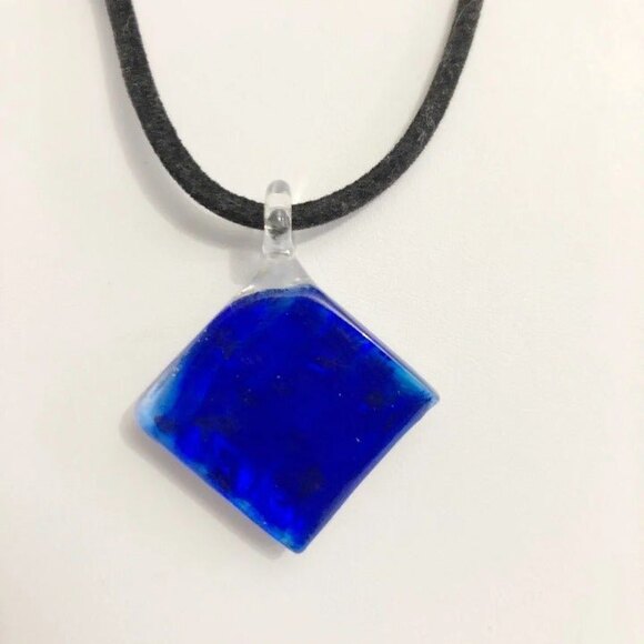 Diamond Glass Pendant Necklace Dark Blue - Picture 3 of 6